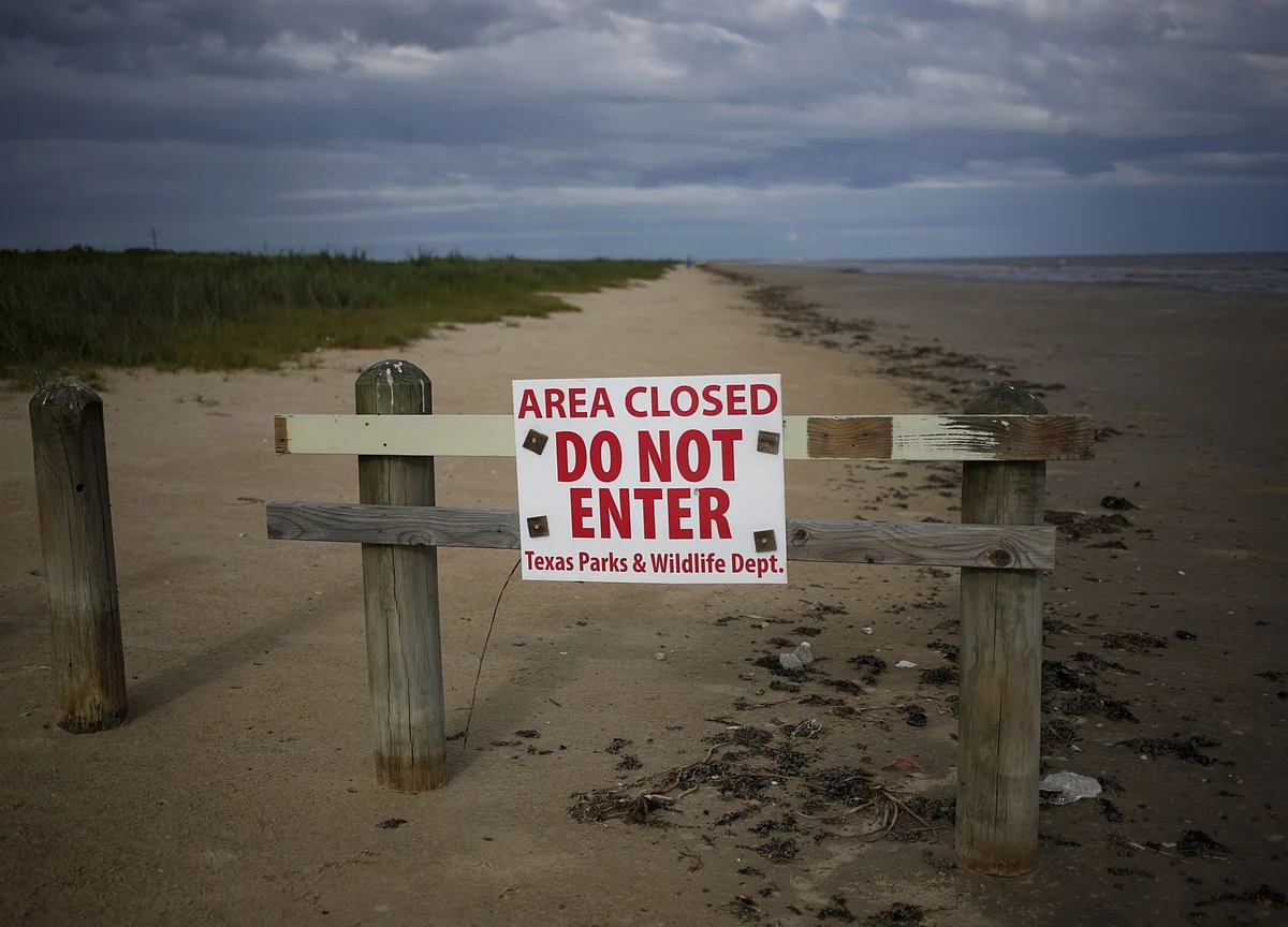 Laura Threatens U.S. Gulf Coast With ‘Unsurvivable’ Storm Surge