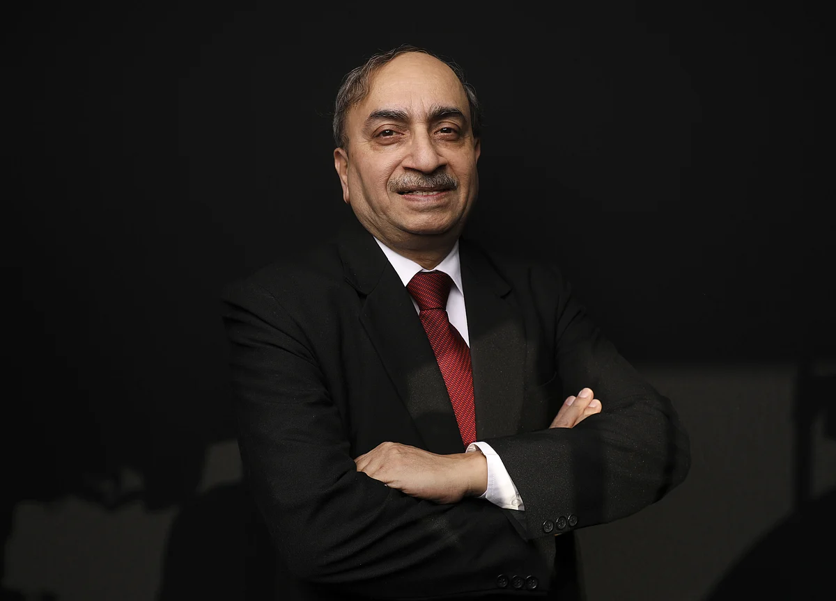 Dinesh Khara Takes Over As SBI Chairman