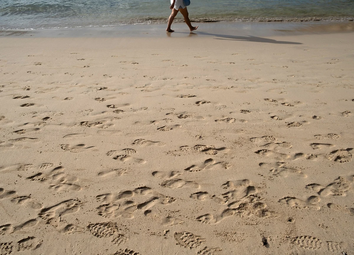 Beach Holidays for Some in China, Belt Tightening for Others