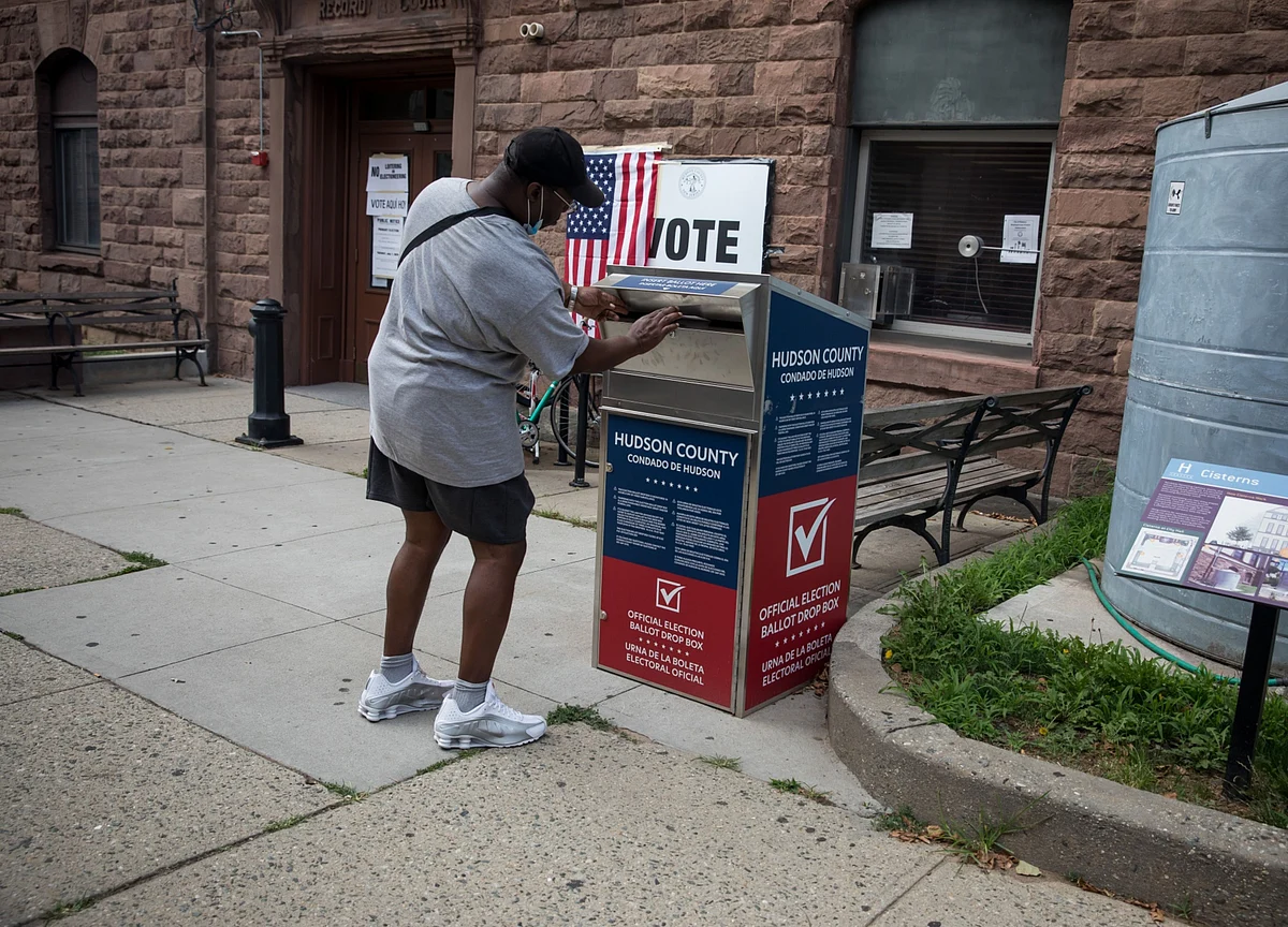 House Passes $25 Billion Postal Service Bill Opposed by Trump