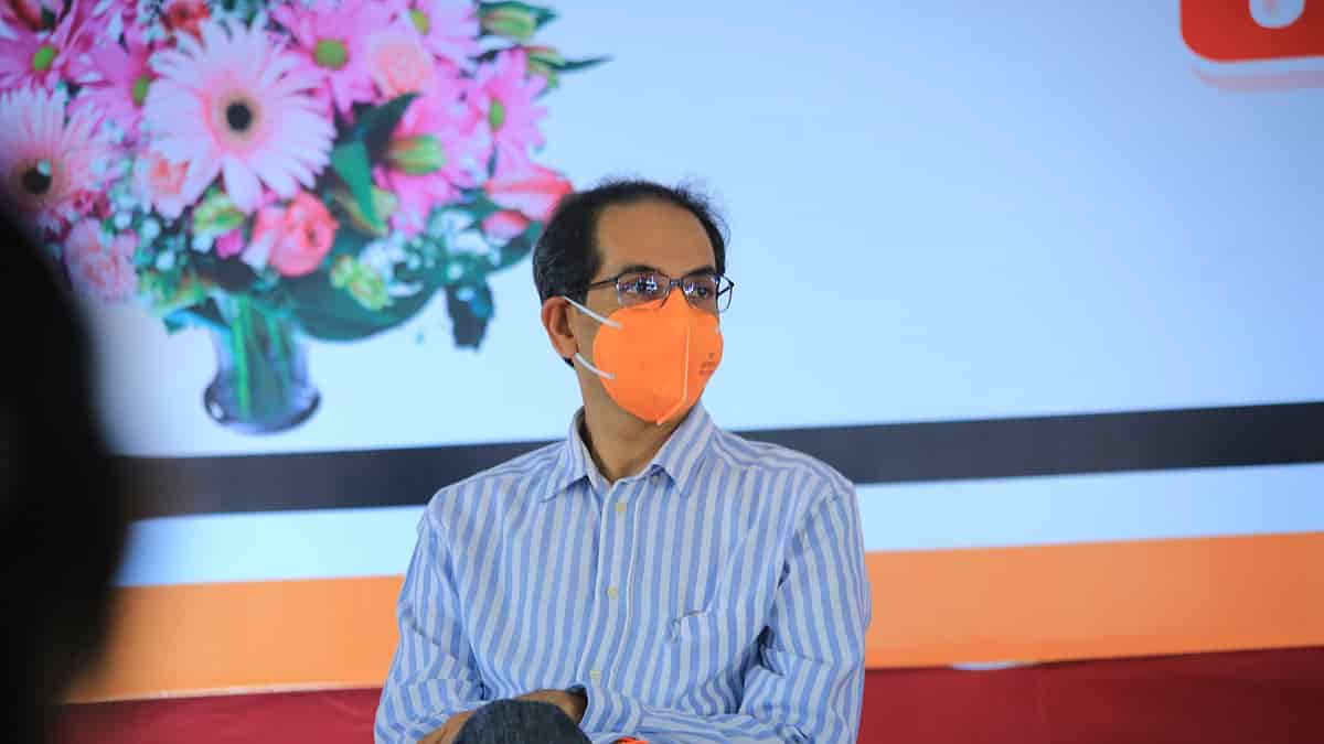 Mumbai Power Outage Live Power Supply Restored In Most Areas For Local Trains