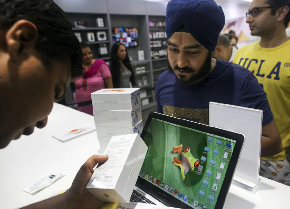 Apple to Begin Online Sales in India Ahead of Holiday Season