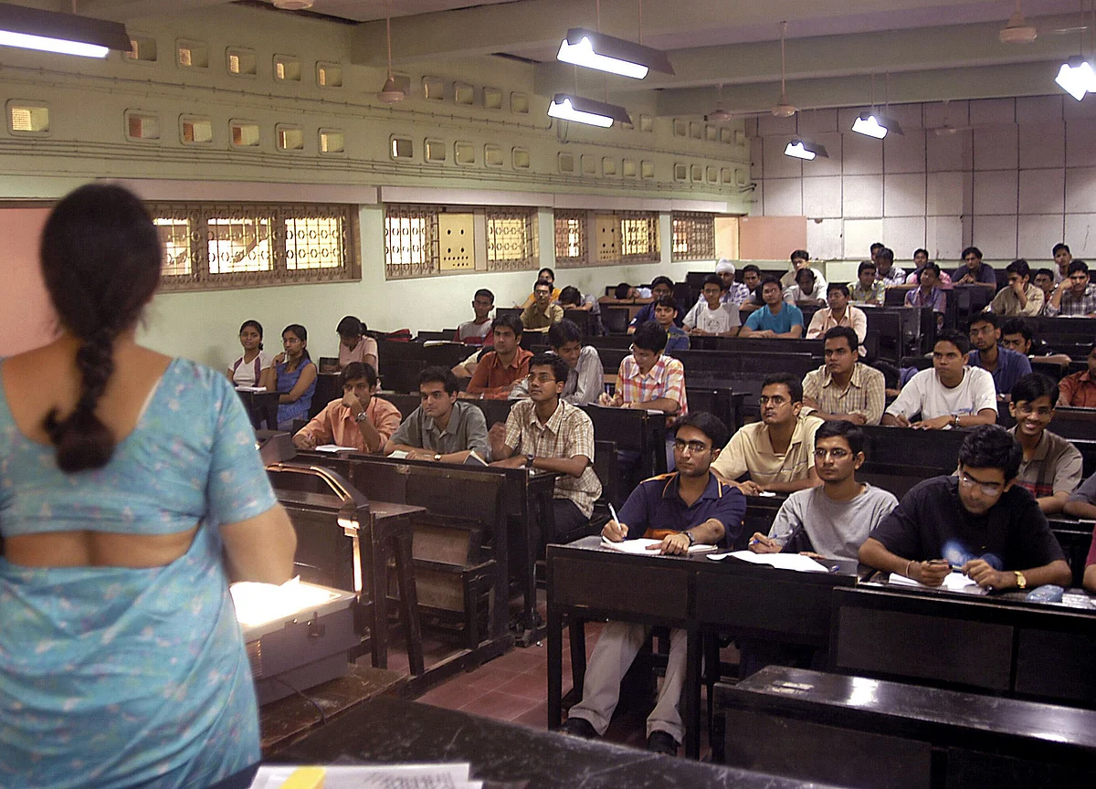 Supreme Court Rules For Final Exams Before Sept. 30, Says Students Can’t Be Promoted Otherwise