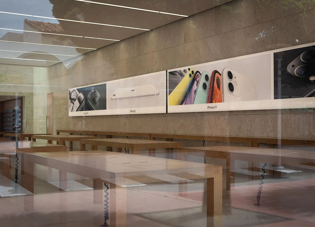 Apple to Reopen Some U.S. Stores That Were Shuttered Twice by Covid