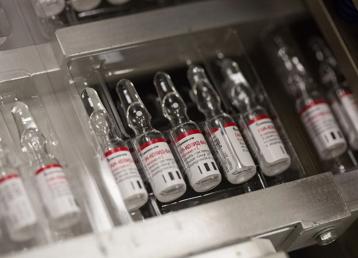 Russia Approves Second Covid-19 Vaccine Before Phase 3 Trial