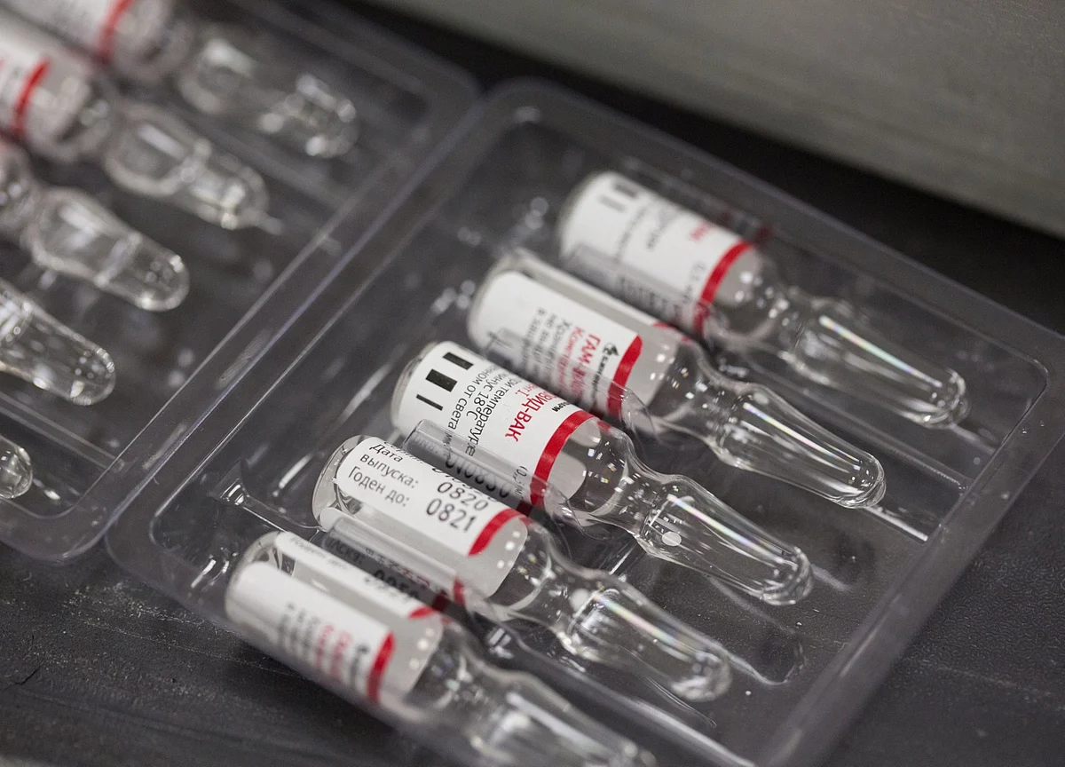 Vaccine Front-Runner Held Back by China’s Spat With Canada