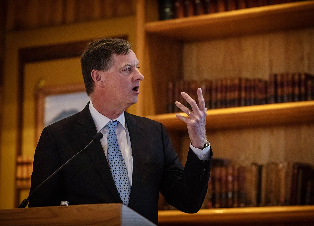 Fed Officials Push Back on Updated Rate Guidance at Next Meeting