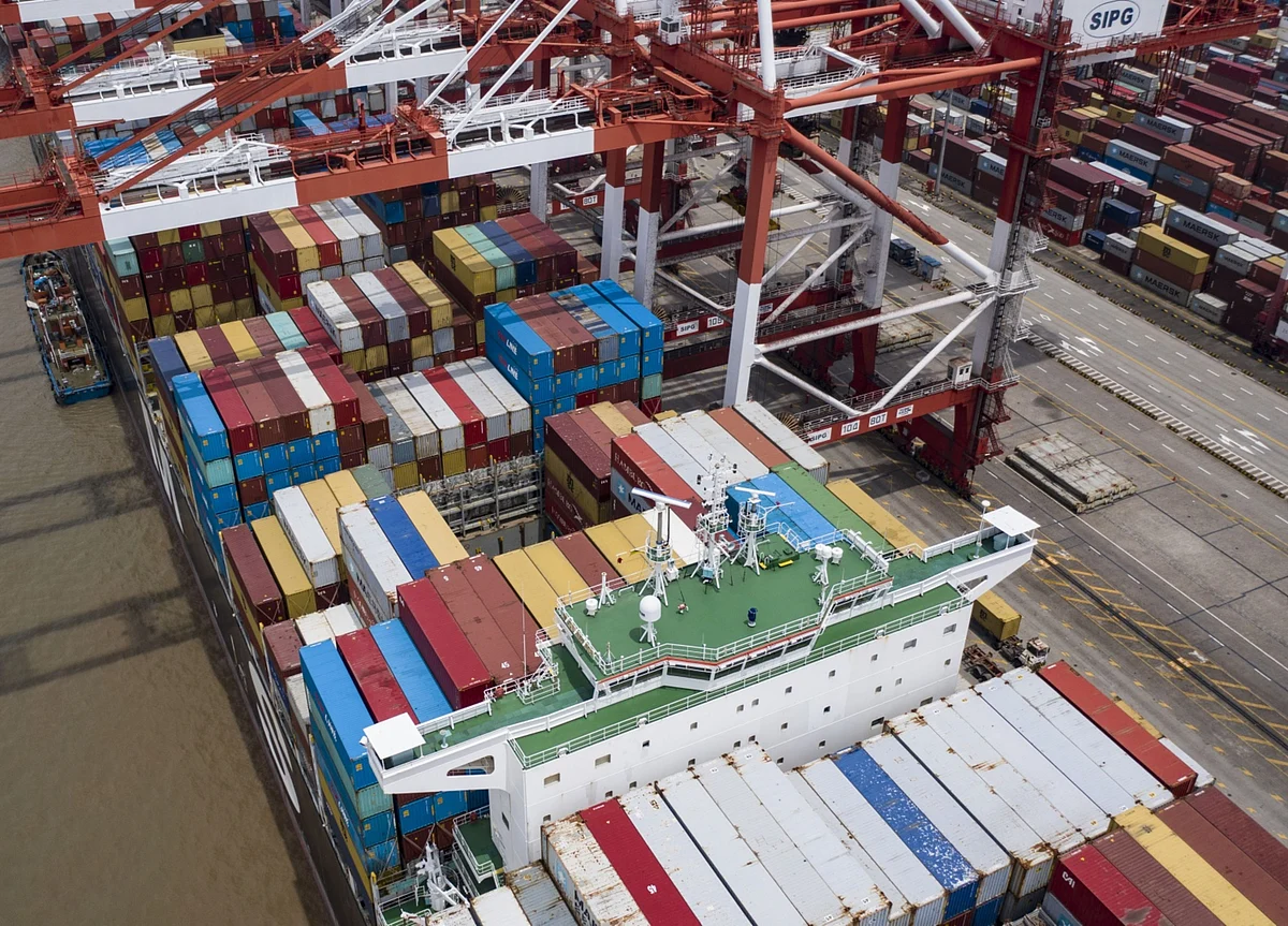 China to Halt Key Australian Imports in Sweeping Retaliation