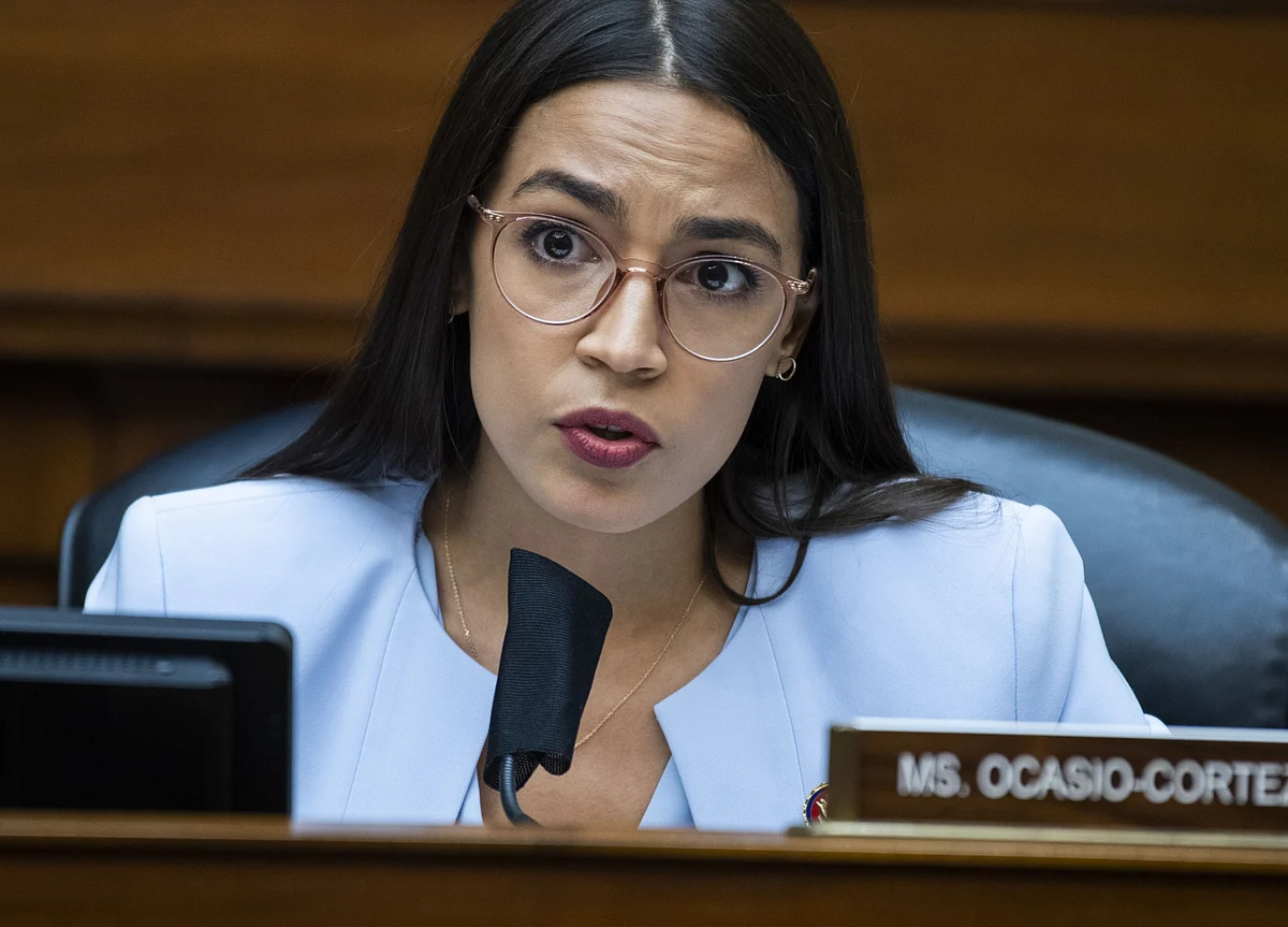 Ocasio-Cortez, Schumer Team Up to Fight Trump Supreme Court Pick