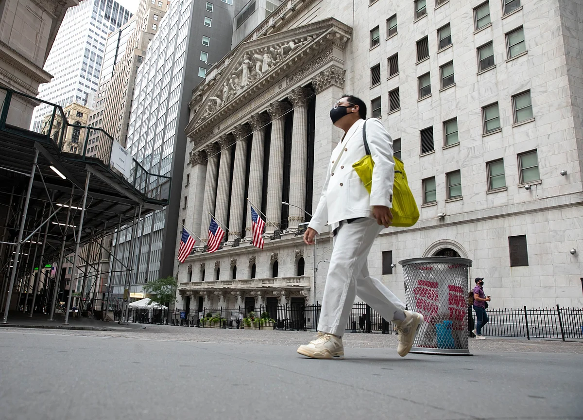 What Investors With $3.4 Trillion Are Buying During Covid