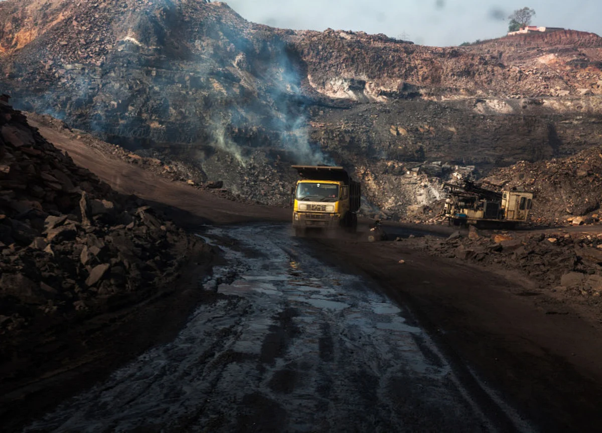 Centre Plans To Permit Sale Of 50% Coal From Captive Blocks; Invites Comments