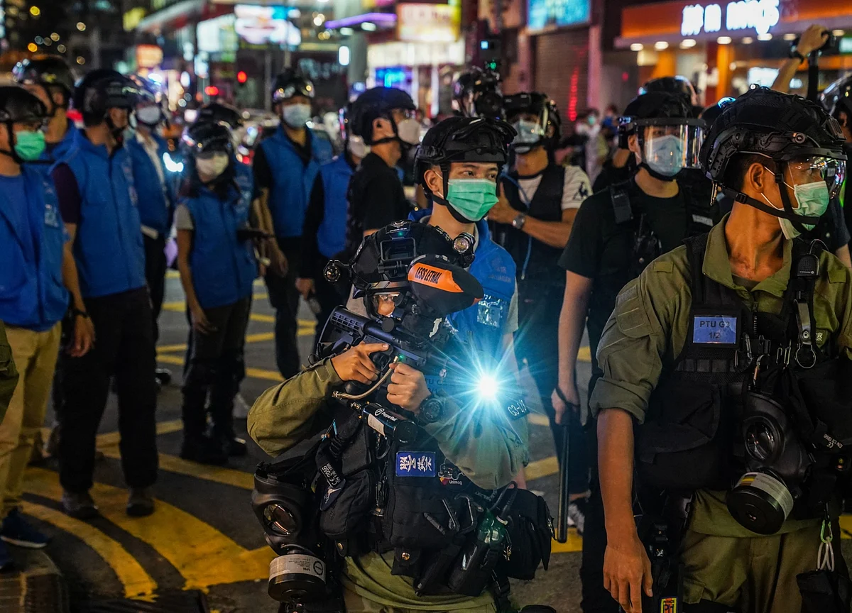 Hong Kong Police Make Sweeping Arrests as Protests Return