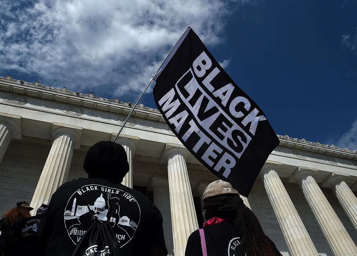 Biden Urges Calm After Officer Kills Black Man in Minnesota