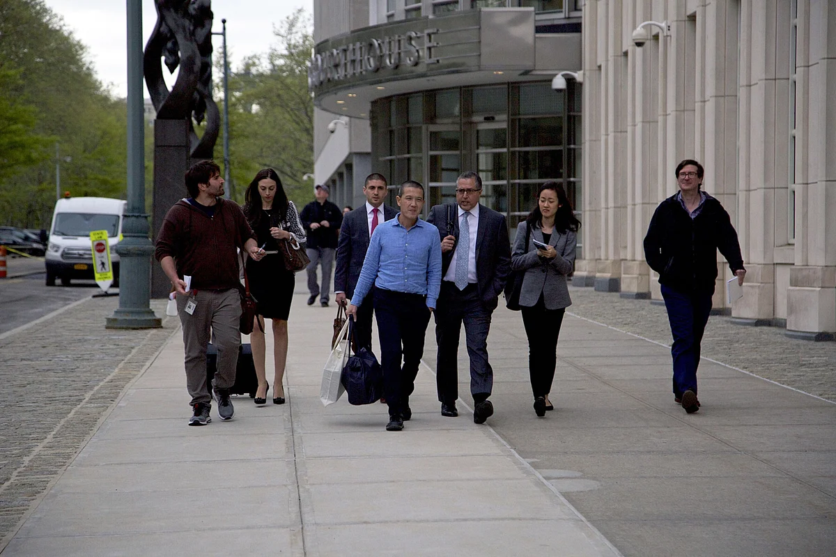 Banker Walks Free From Insider Trading Charge After Deleting WhatsApp