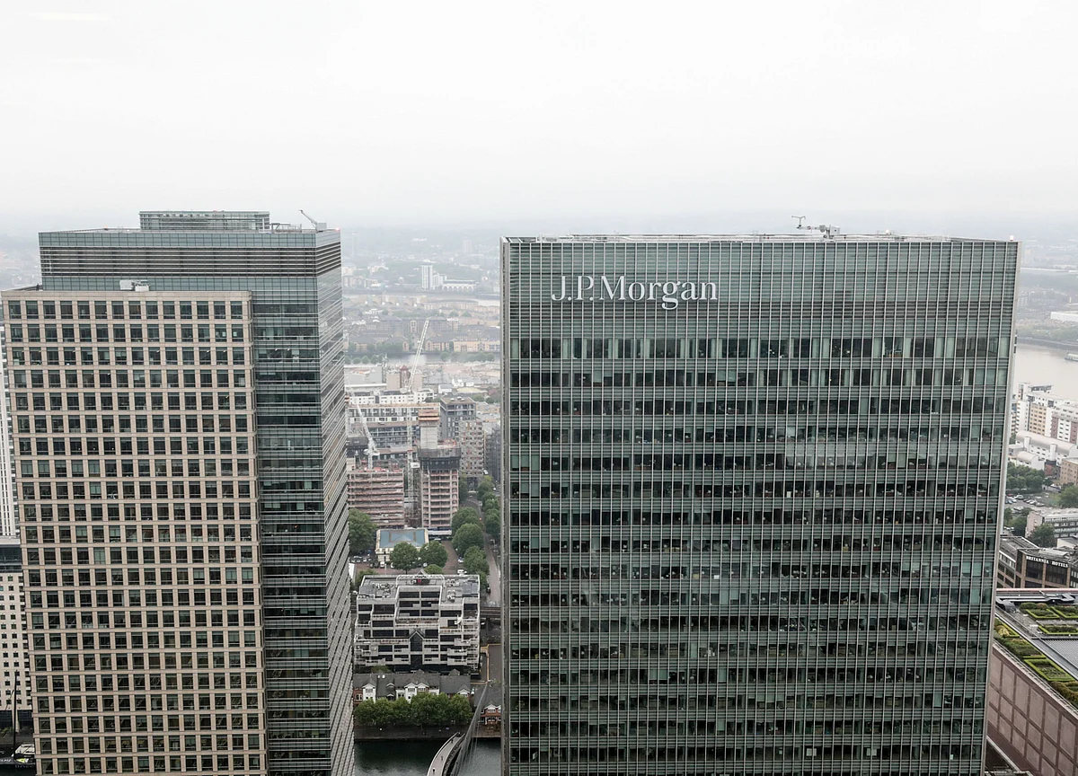 JPMorgan to Relocate 200 London Bankers as No-Deal Brexit Looms
