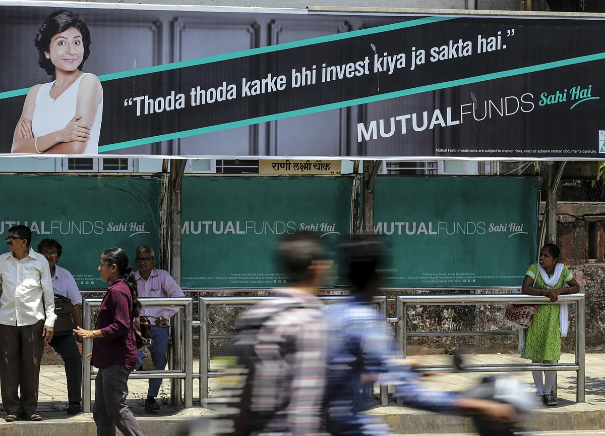 Mutual Funds Withdraw Rs 17,600 Crore From Stocks In July-August