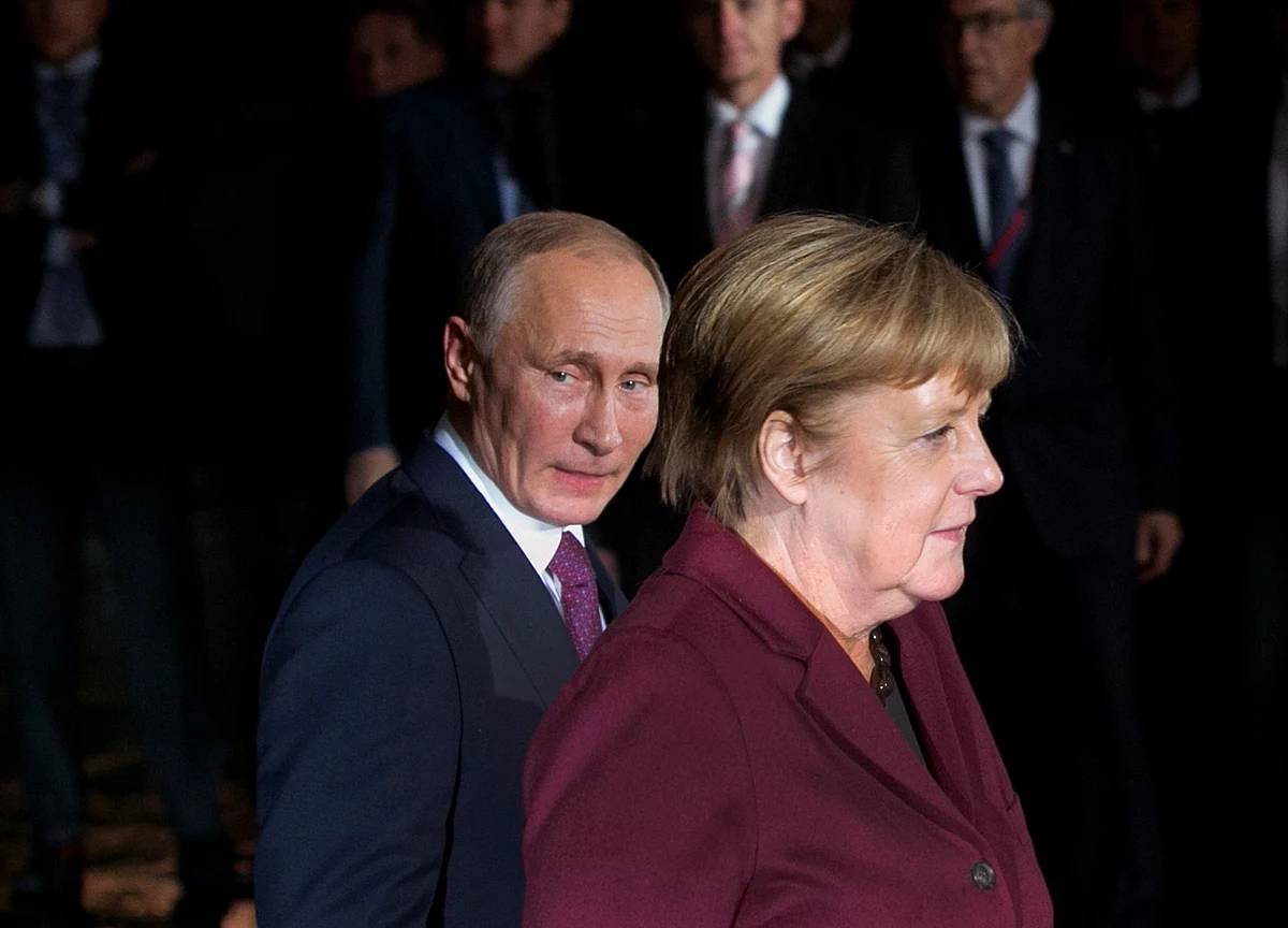 Merkel Seeks Action Against Russia After Putin Opponent’s Poisoning