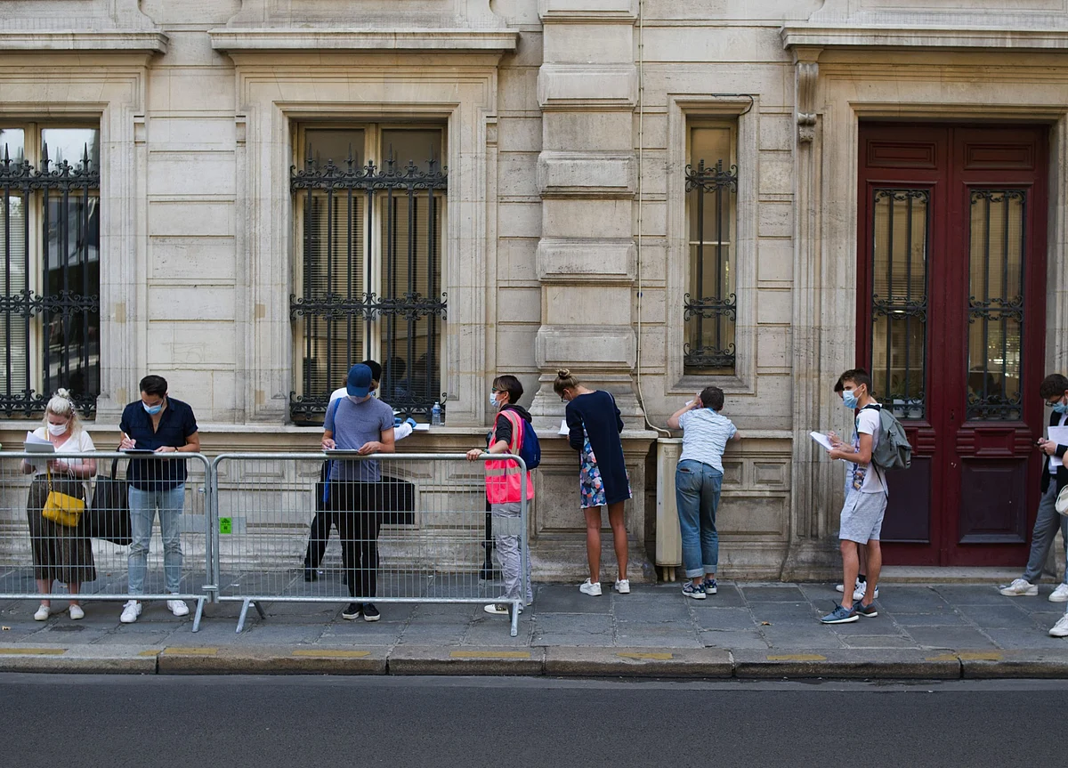 Rising Virus Cases in Europe Spark Political Clash in Spain