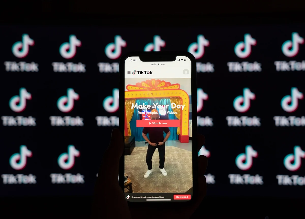 Oracle’s TikTok Bid Leaves Open Some U.S. Security Concerns