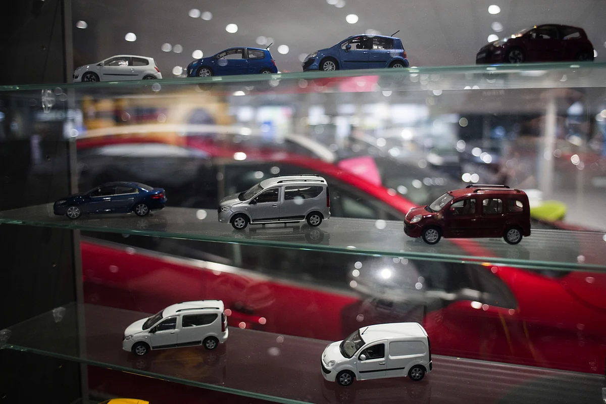 Automakers Firm Up Growth Plans For 2021 With Cautious Optimism