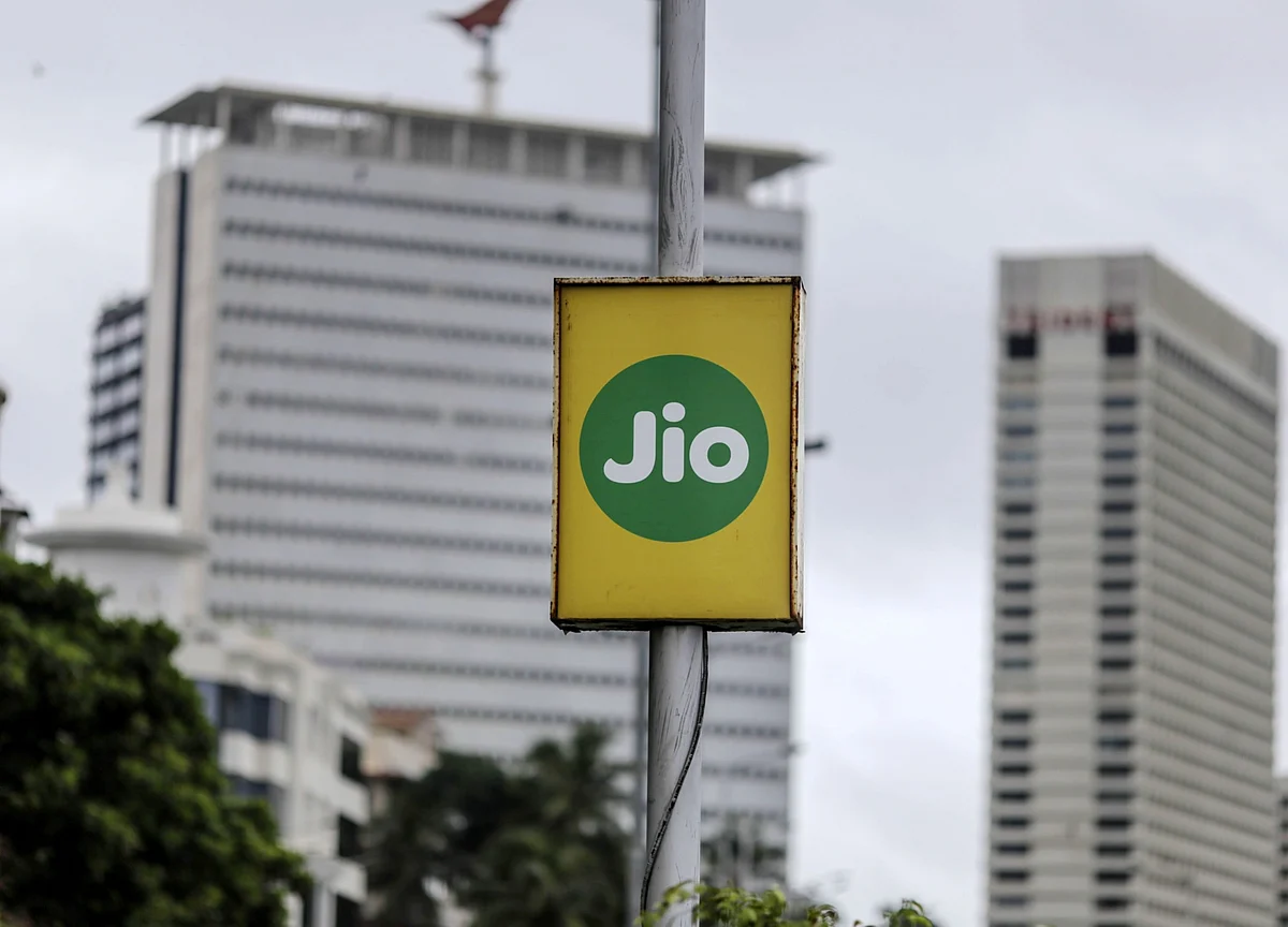 Jio’s Postpaid Poses No Risk To Vodafone, Airtel, Says India Ratings