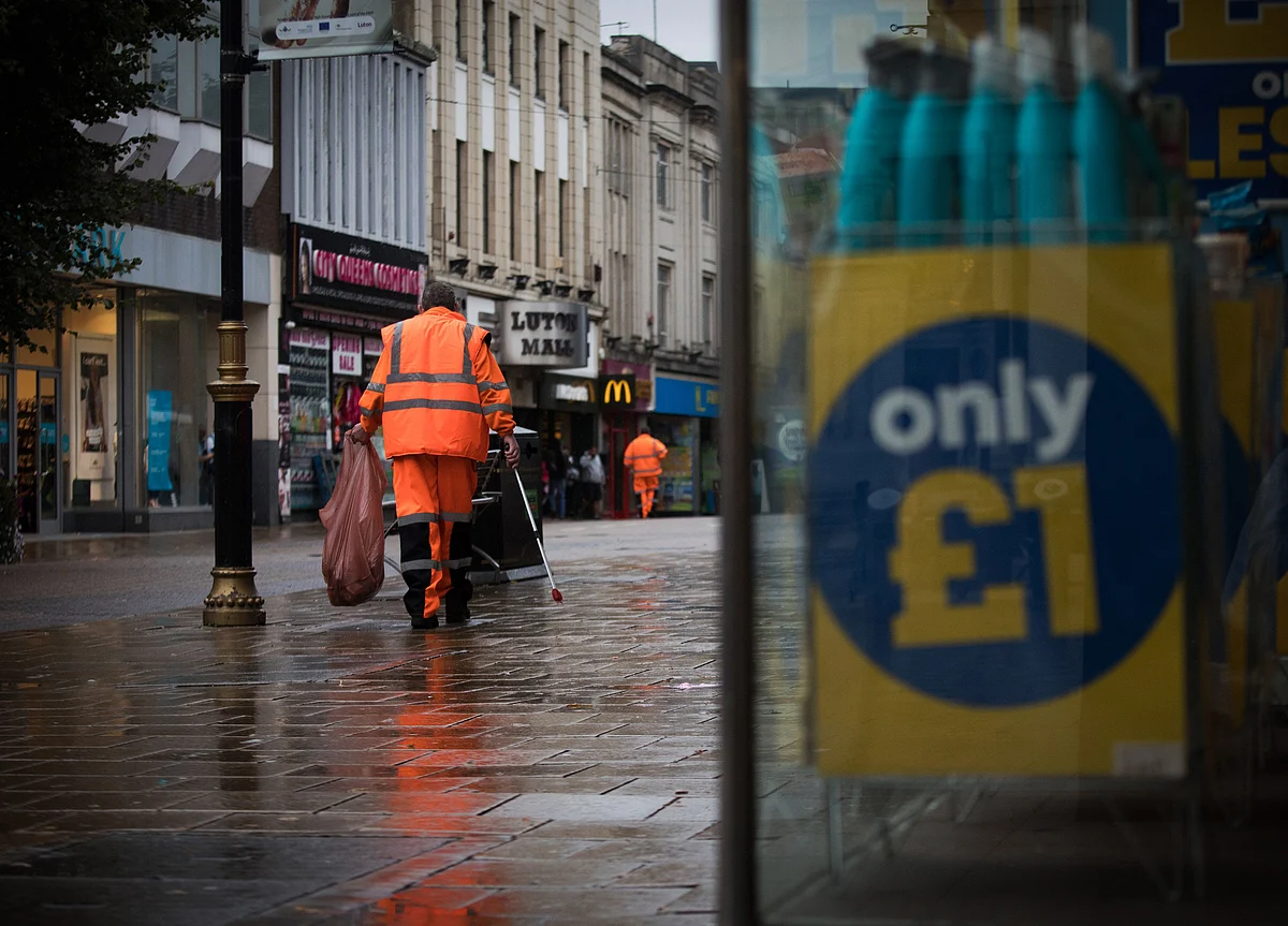 U.K. Spending on Supporting Jobs Surpasses 50 Billion Pounds