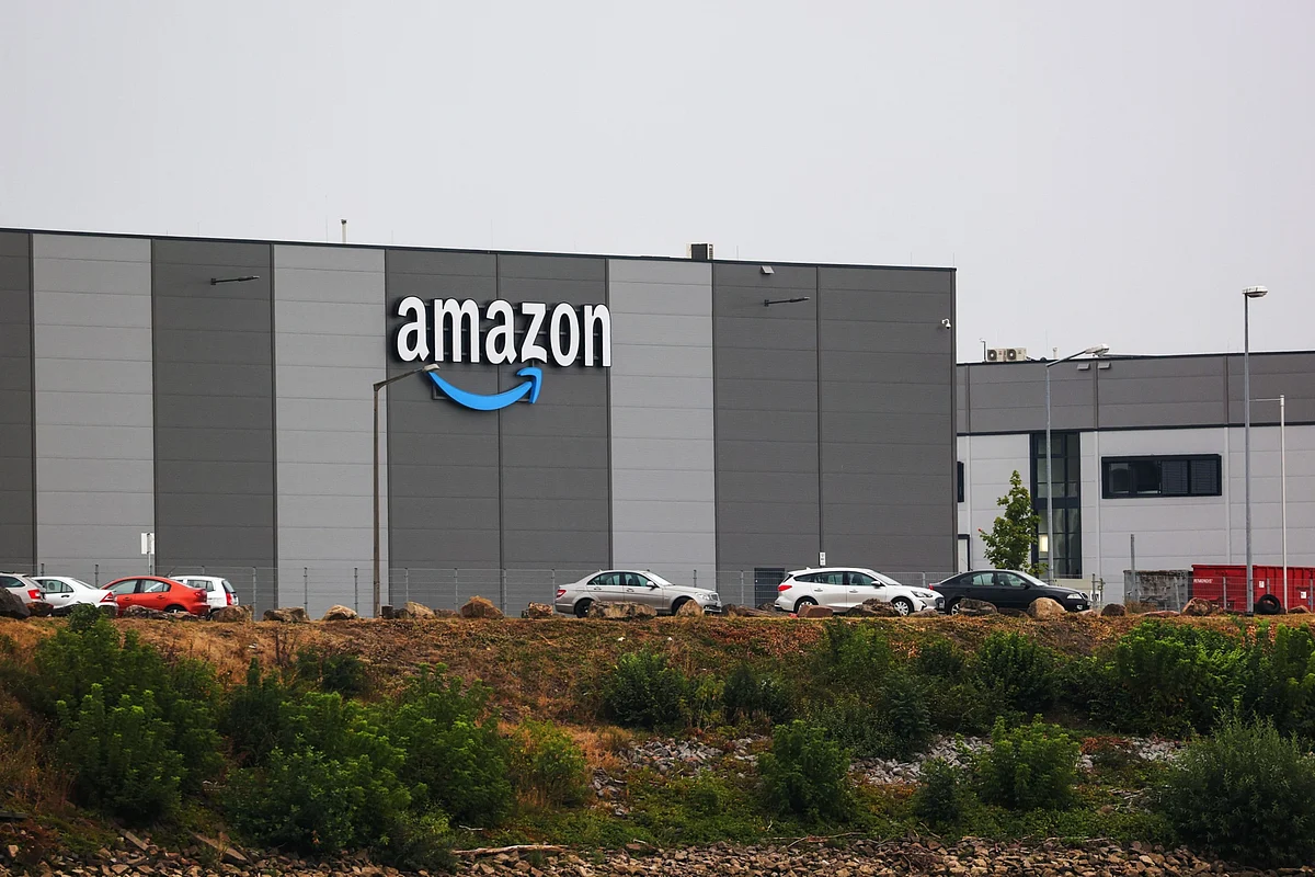 Amazon’s Buying Spree for Used Airplanes Makes Green Pledge Harder to Keep