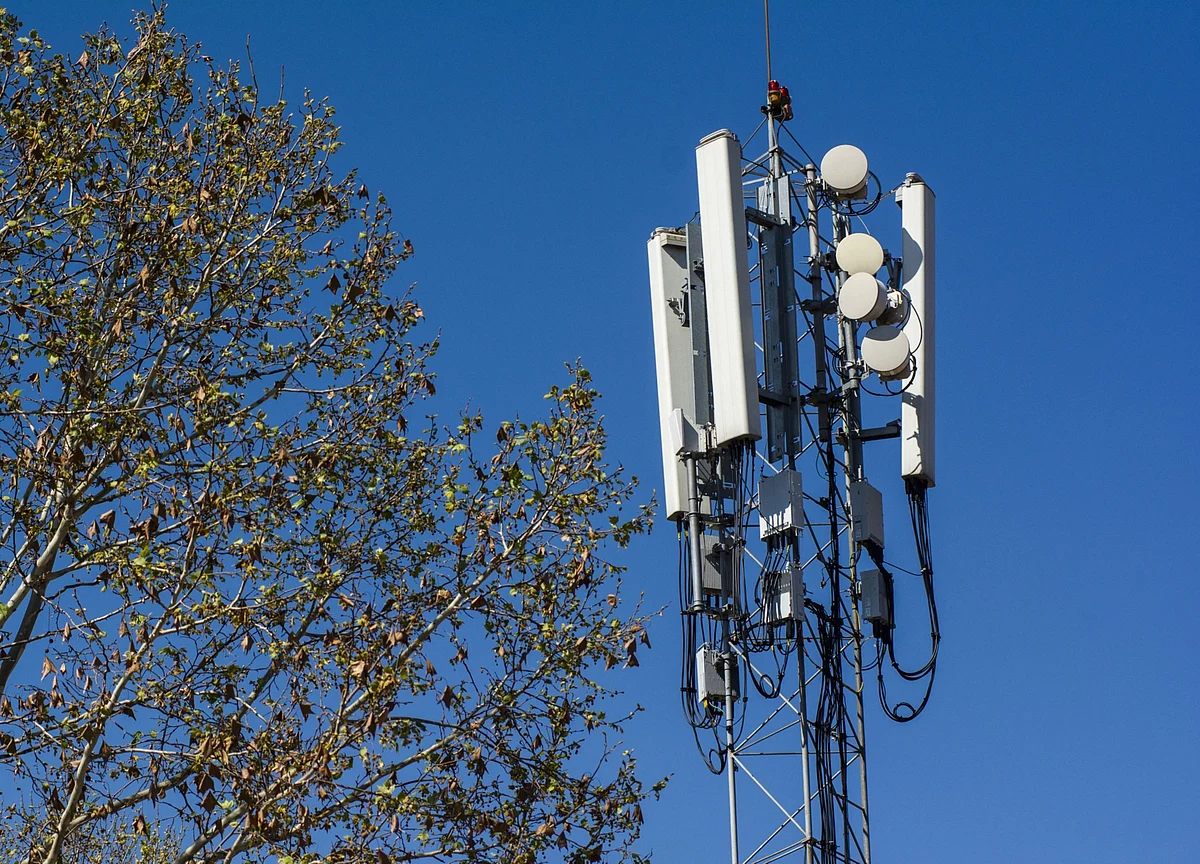 $6 Billion Telecom Bankruptcies Left Hanging as India’s Ministries Argue