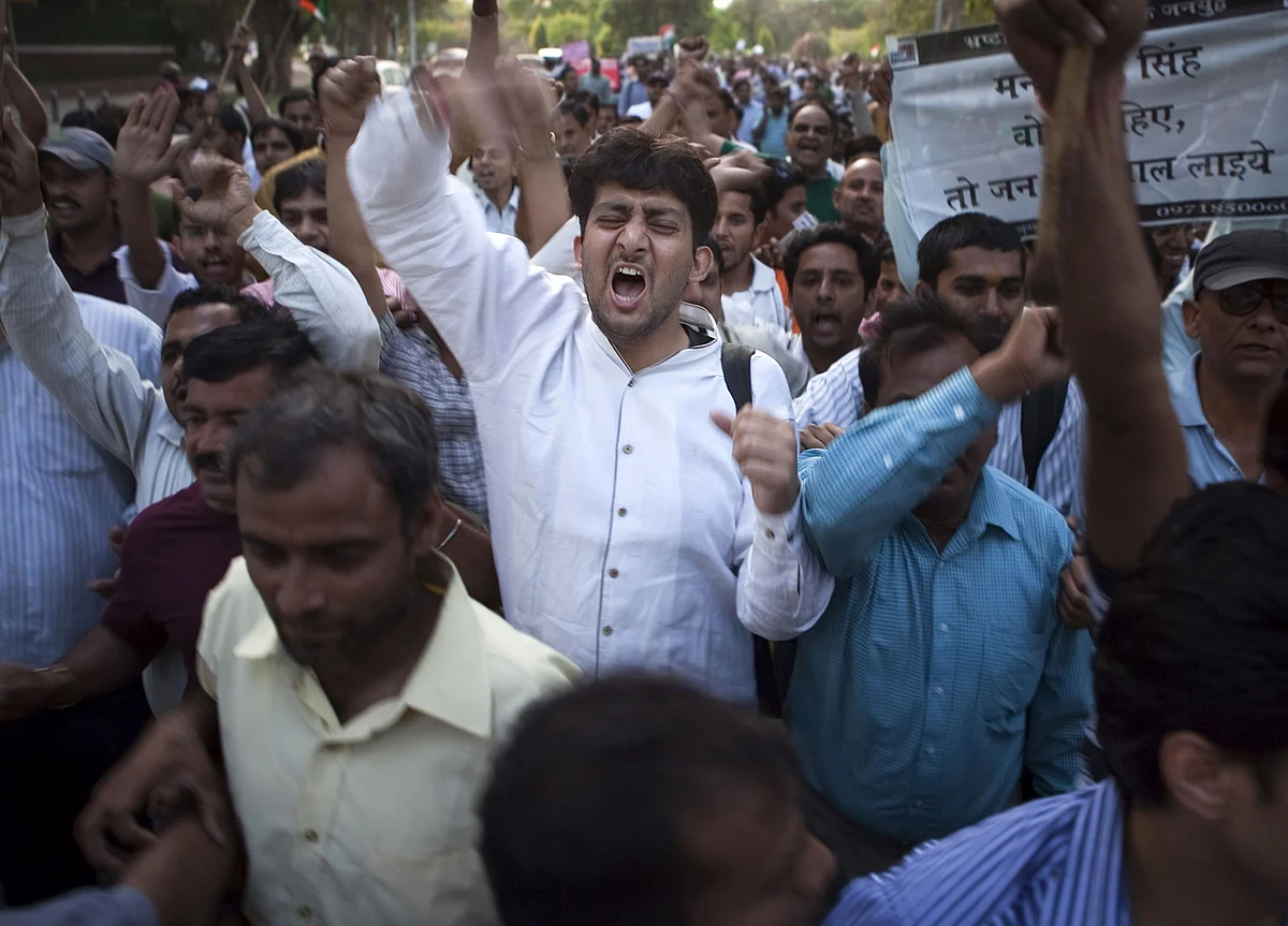 Bhim Army Protests At Safdarjung Hospital, Demands Death Penalty For Hathras Gang-Rape Culprits