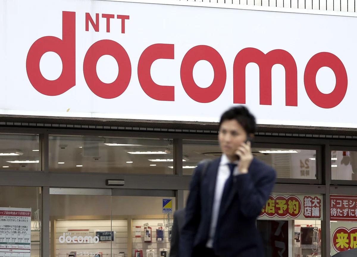 NTT to Take Mobile Unit Docomo Private for $38 Billion