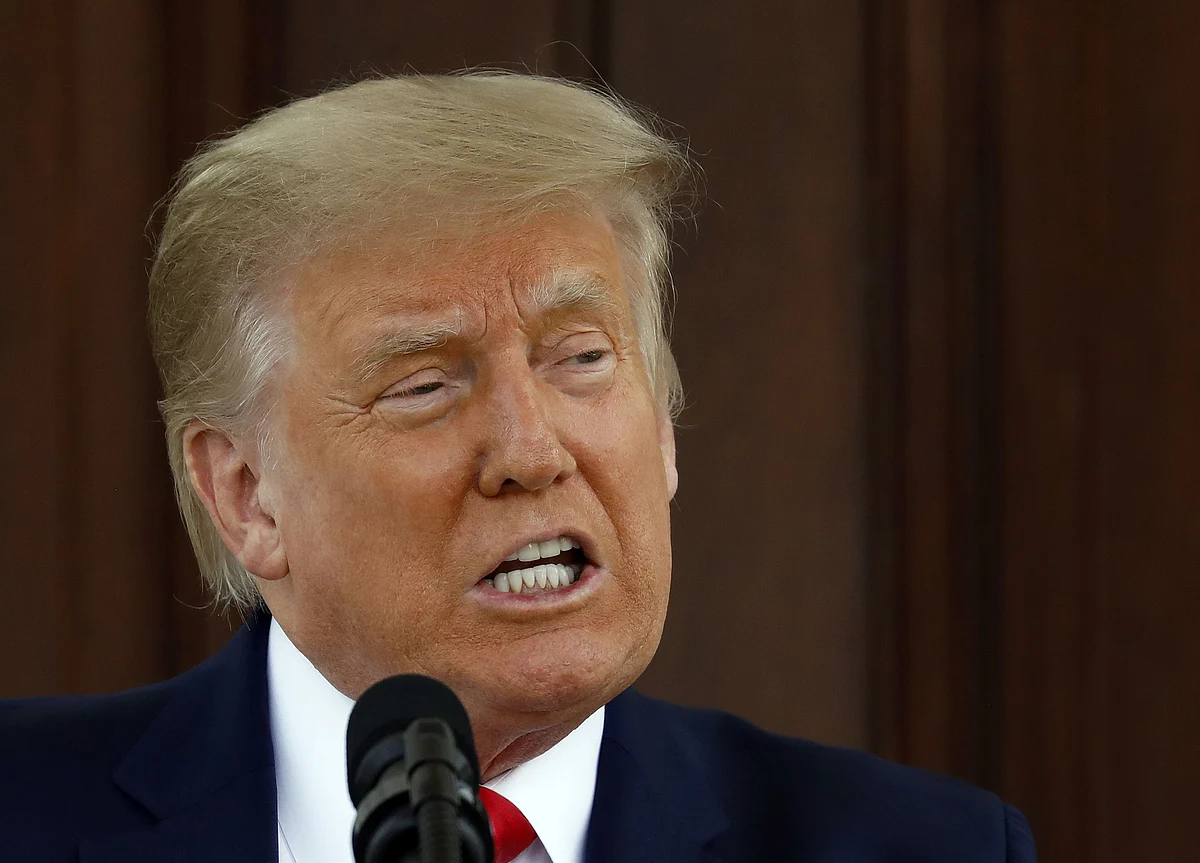 Trump Weighs Putting Up to $100 Million of His Cash Into Race