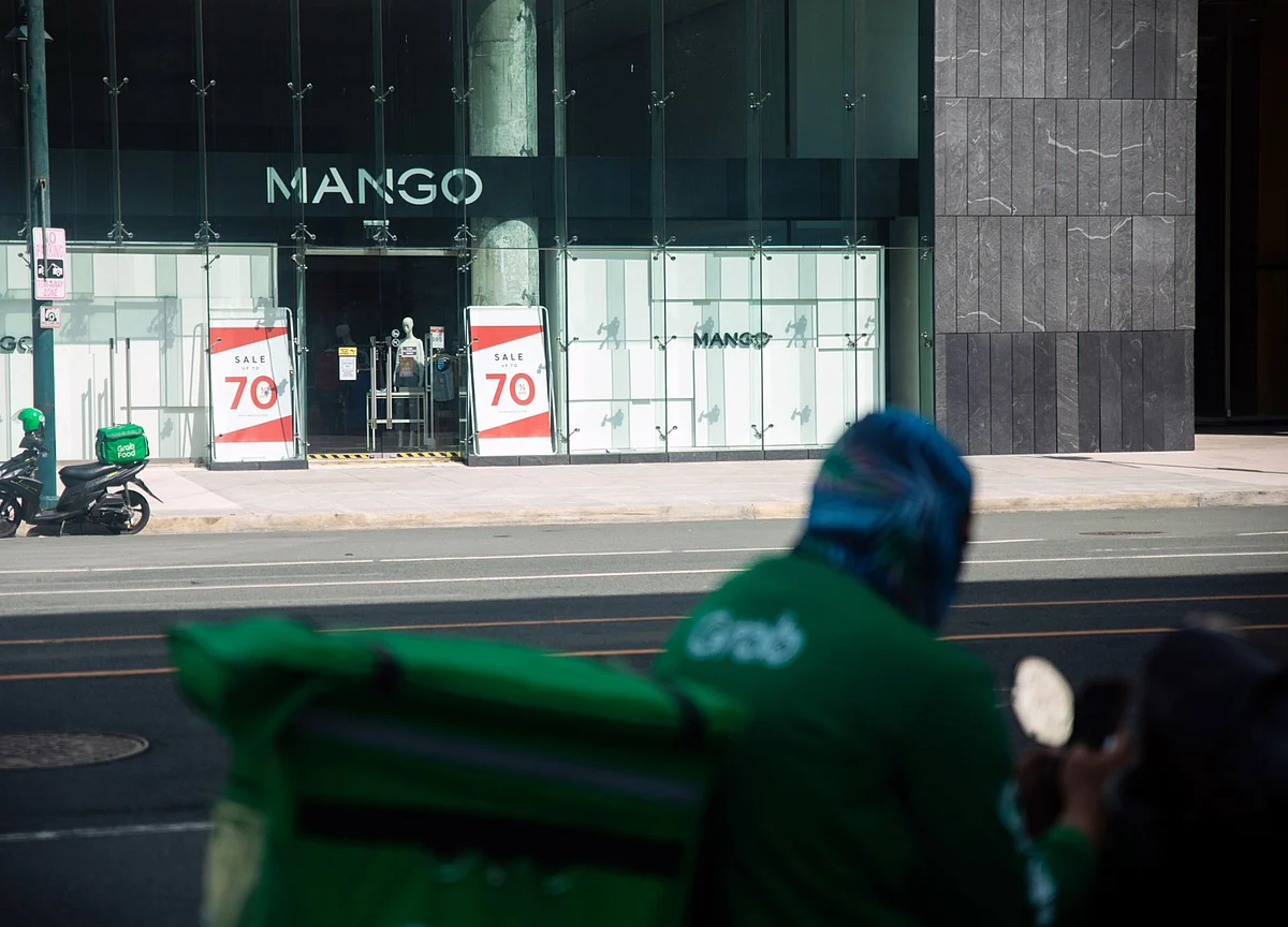 Alibaba Is in Talks to Invest $3 Billion in Grab