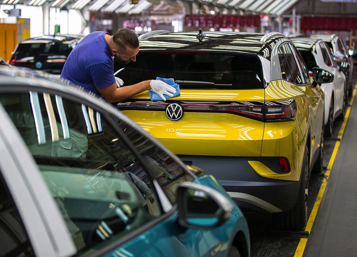 Volkswagen Launches Digitally Integrated Service Outlets For Pre-Owned Cars