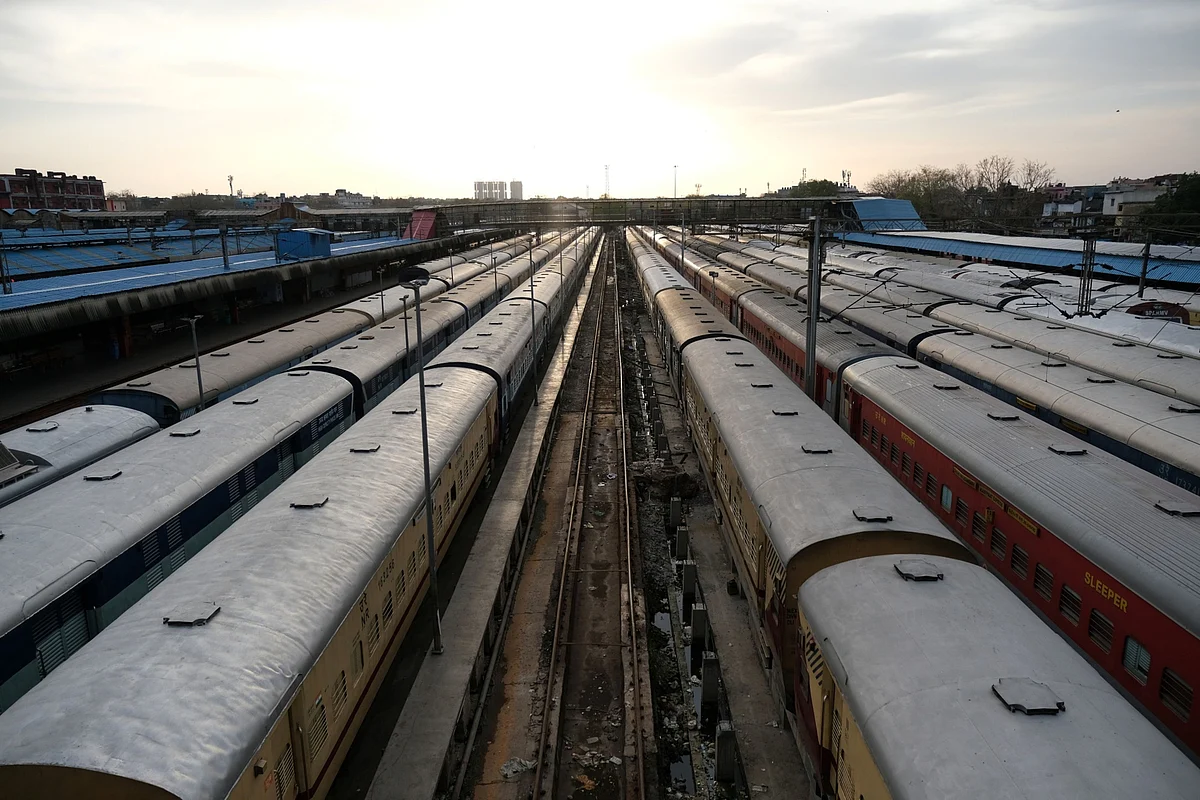 India to Allow Private Railways to Set Their Own Fares