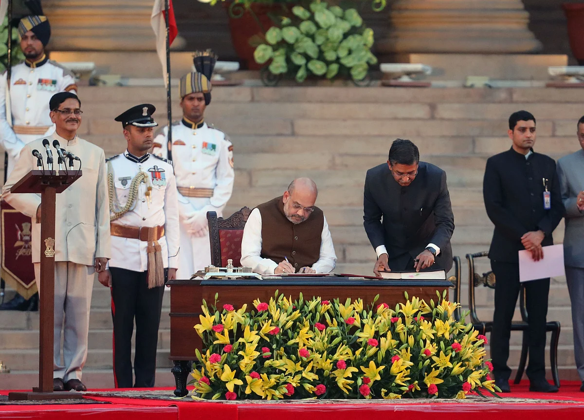 Home Minister Amit Shah Meets Top Officials To Discuss Key Issues