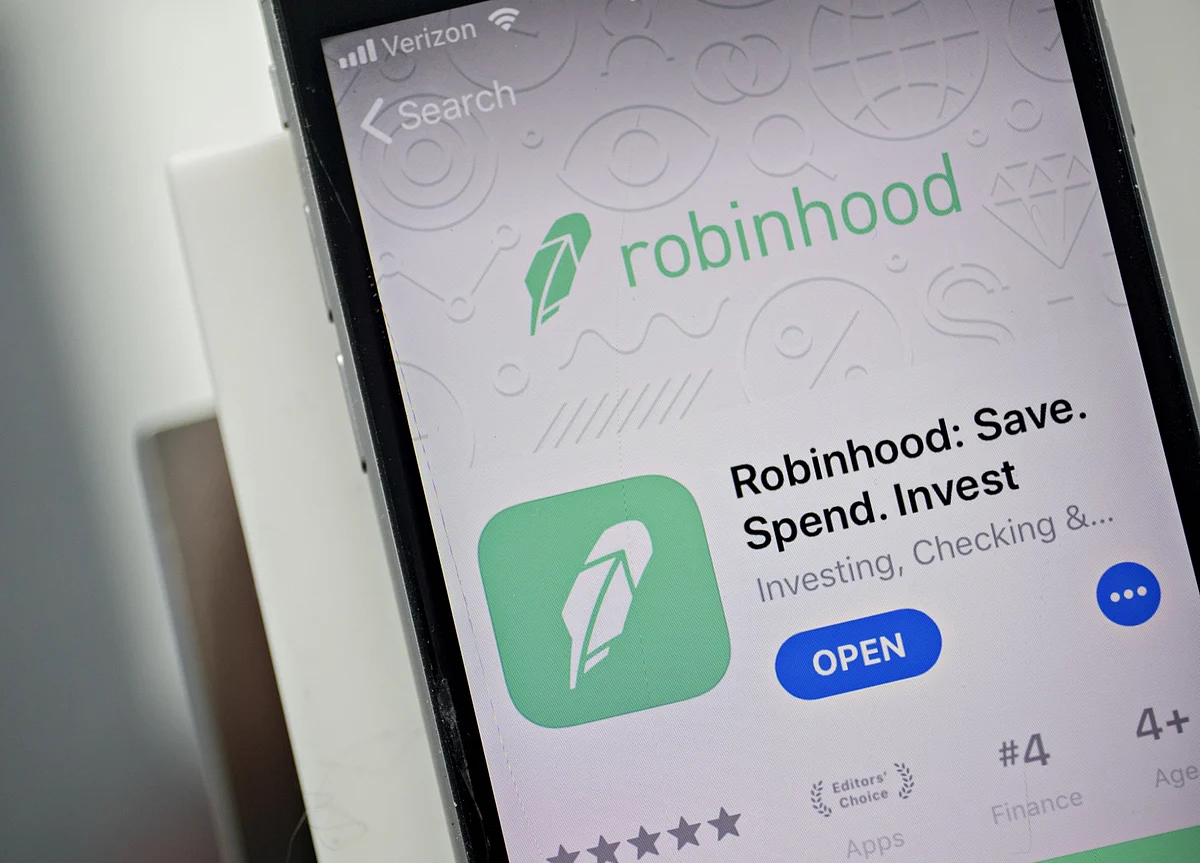 Robinhood Rise Brings Setbacks of Irate Traders, U.S. Probes