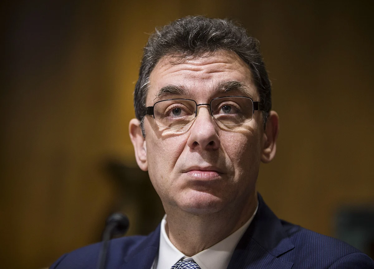 Pfizer CEO Says Americans Could Get Covid Shot Before Year-End