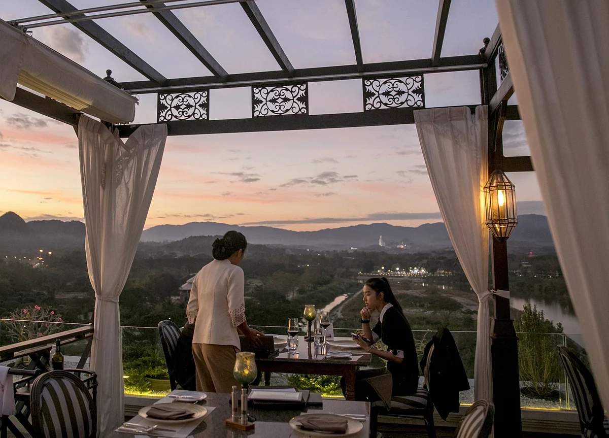 Luxury Thai Hotels Opening in Pandemic Bet on 5-Star Quarantine