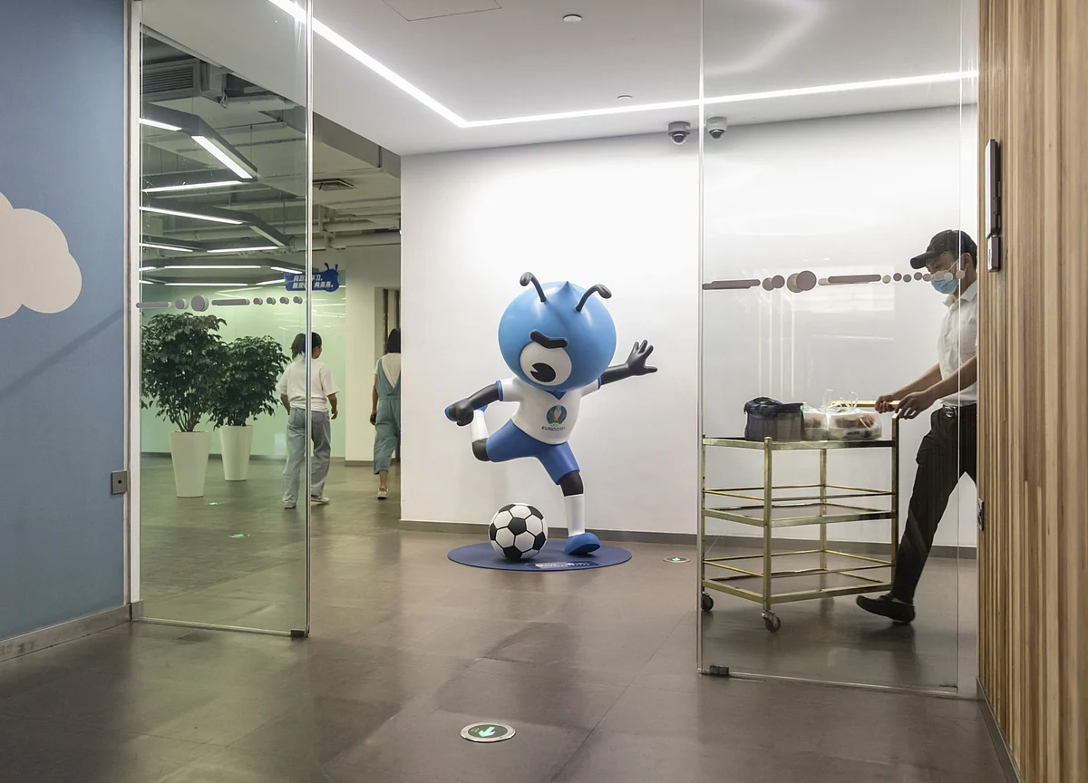 Jack Ma’s Ant IPO Lures $3 Trillion of Bids in Retail Frenzy
