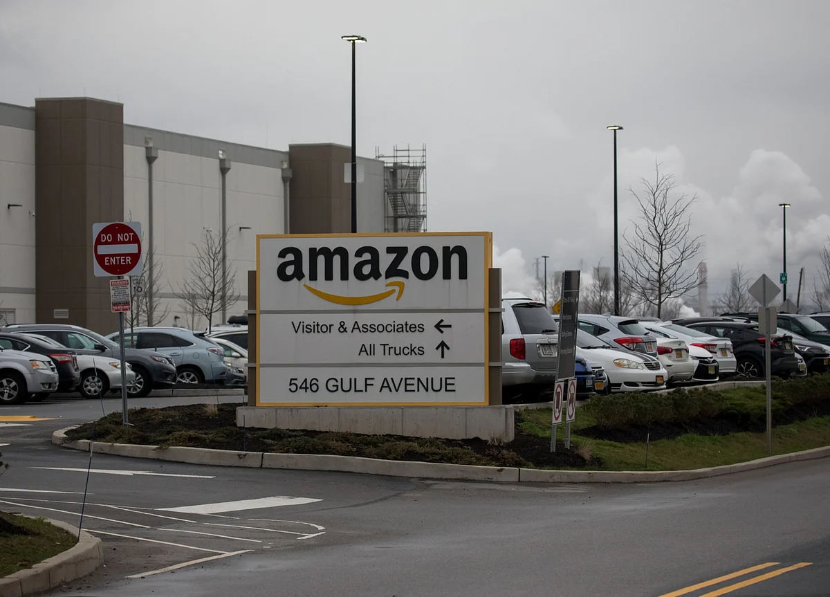Amazon to Let Employees Work From Home Through June 2021