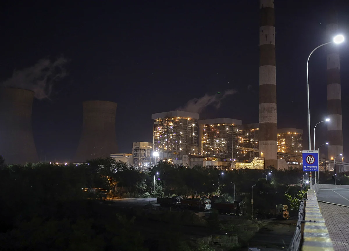 Vedanta’s Profit Tumbles as India Lockdown Hurts Output, Demand