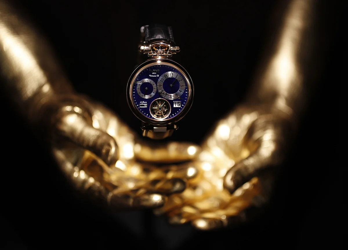Swiss Watch Exports Decline, Leaving Industry More China-Reliant