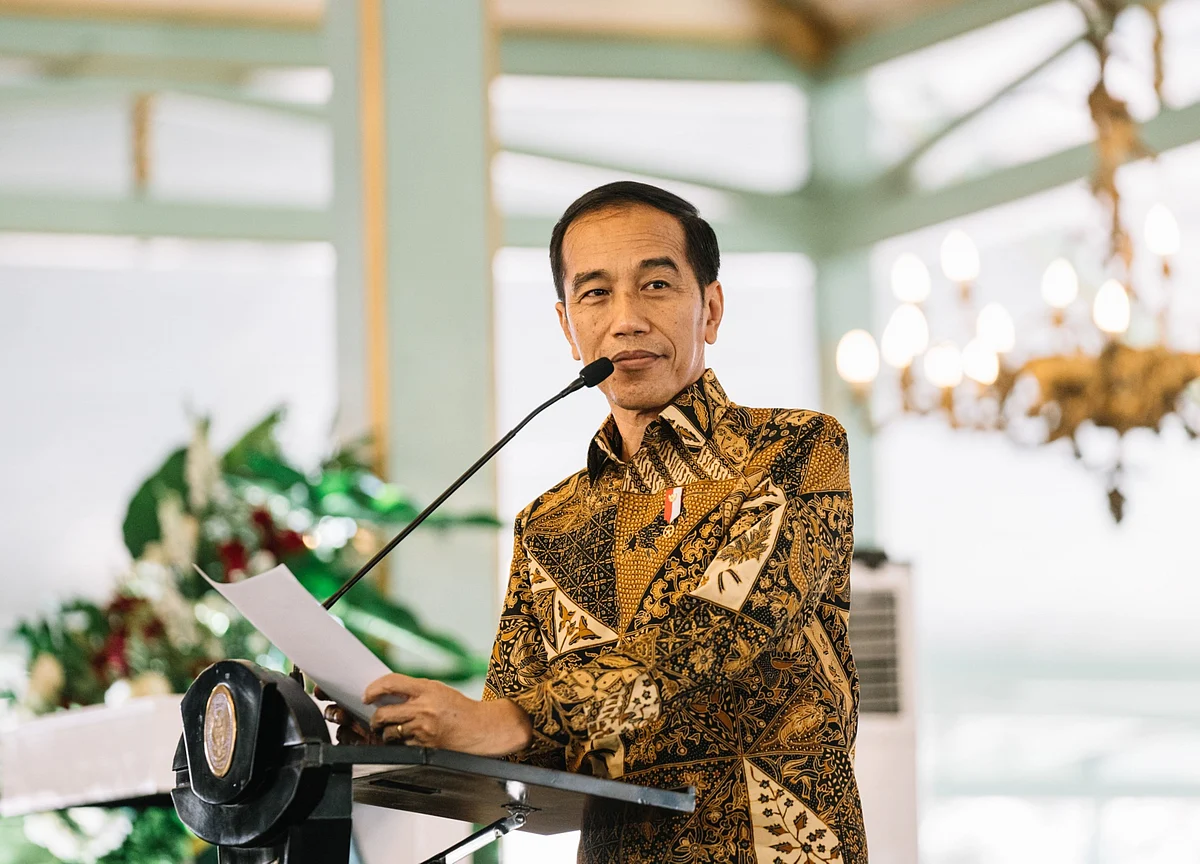 Jokowi Doubles Indonesia’s Wealth Fund Goal to $200 Billion
