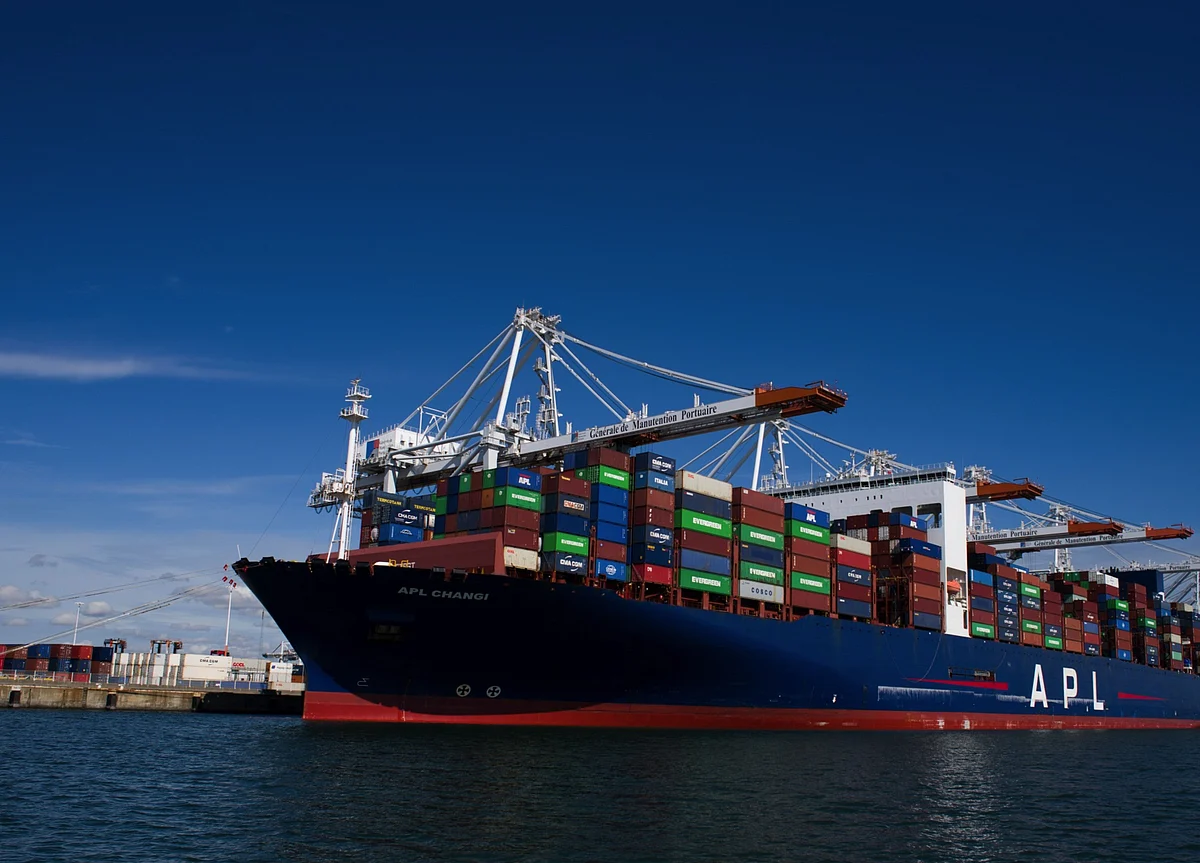 Global Shippers Surf Demand Wave Bound for Covid Economy Fog
