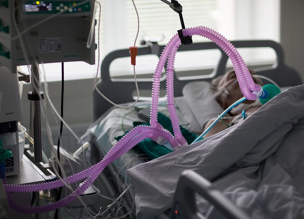 Hospitals Strained From Amarillo to Prague as Covid Worsens