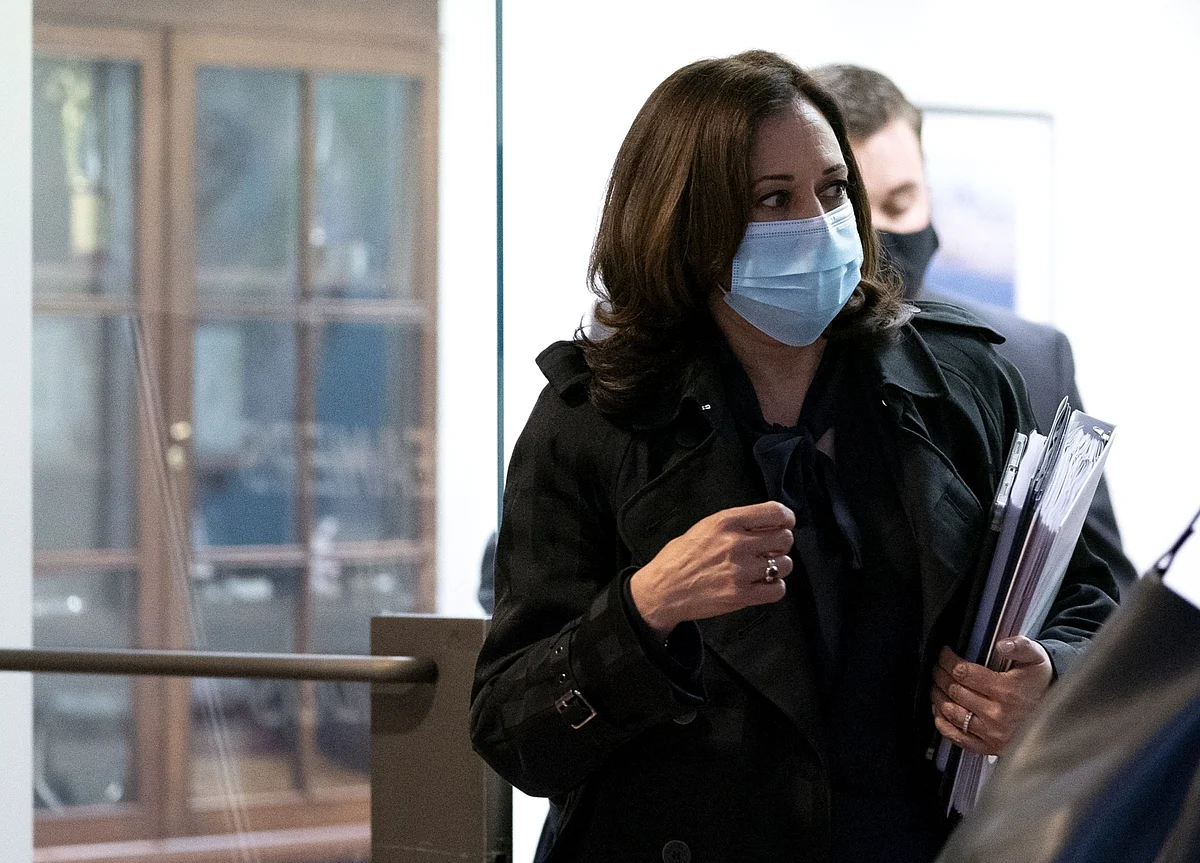 Kamala Harris Gets Chance to Quiz Barrett—With Proper Caution