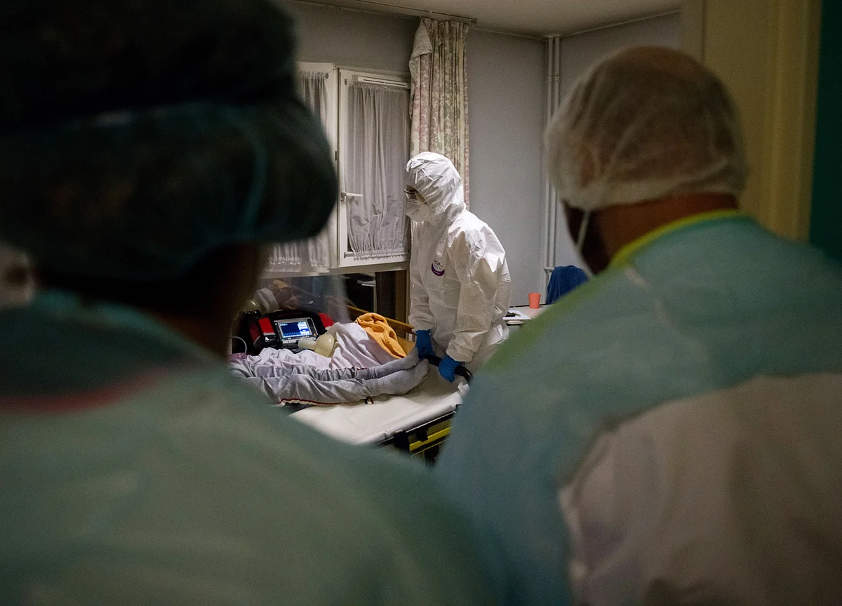 Chicago, Denver Tighten Limits; French Deaths Soar: Virus Update