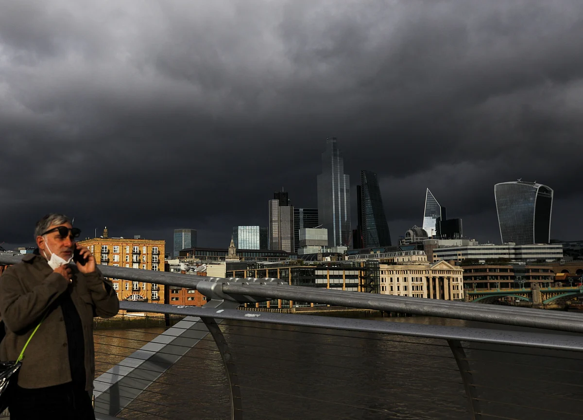 Virus Resurgence Sees World Central Bankers Stick to Gloomy Tone