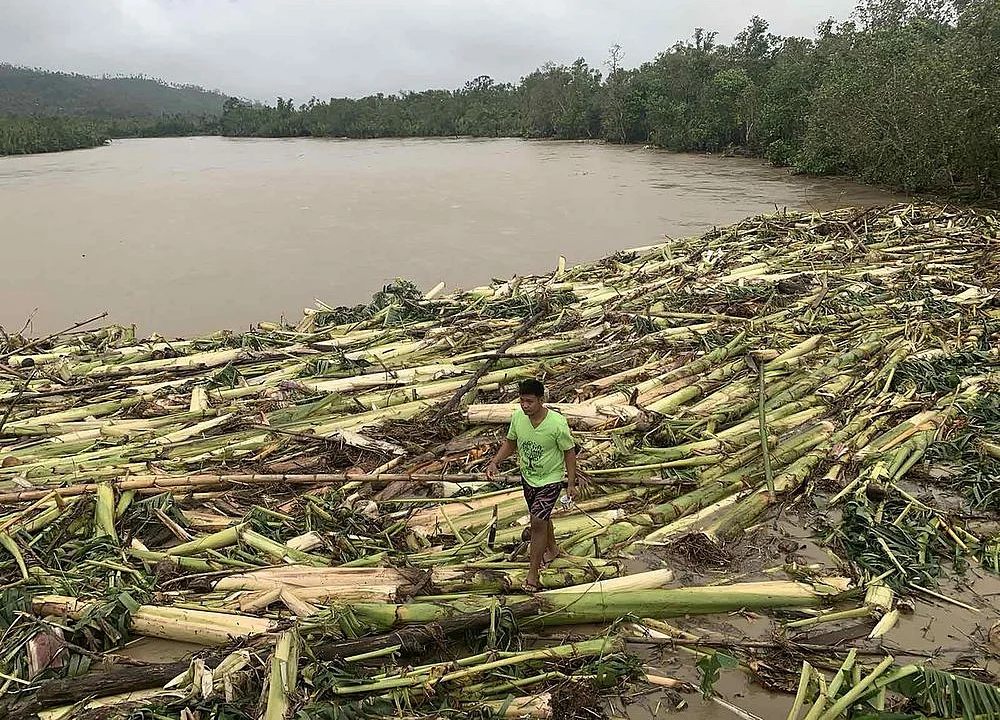 Typhoon Molave Kills At Least 9 in Philippines Before Heading to Vietnam