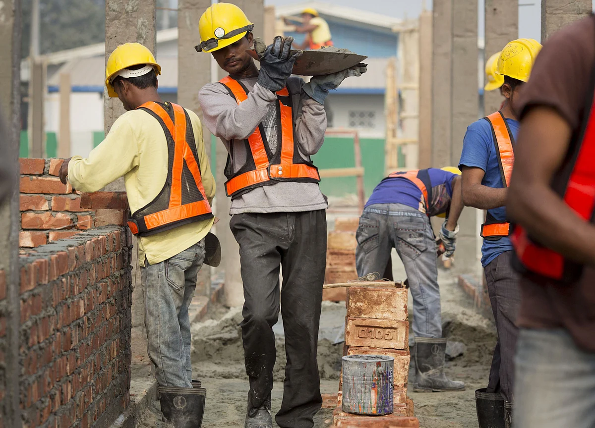 India Is Spending Less on Growth Drivers With Deficit Blowout Risk Looming